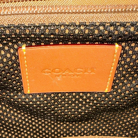 Coach Medium Charlie Backpack- White - Picture 4 of 6